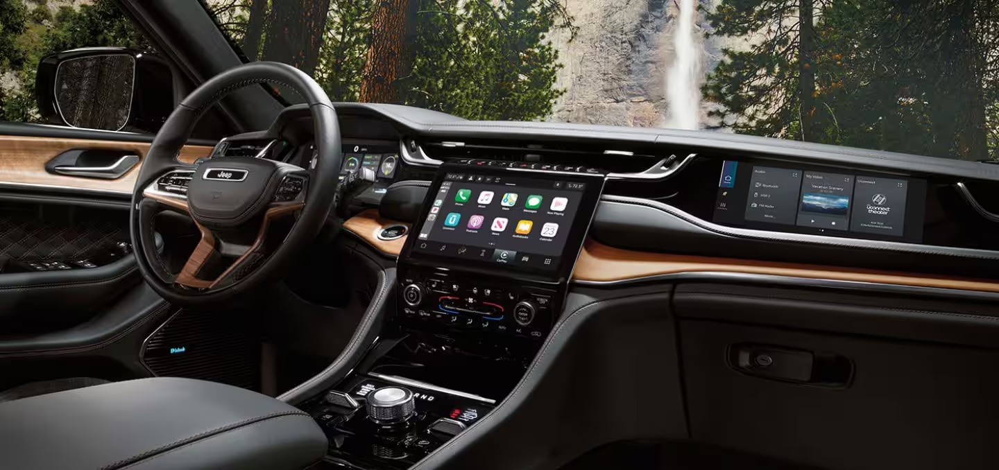 2025 Jeep Grand Cherokee L Dashboard