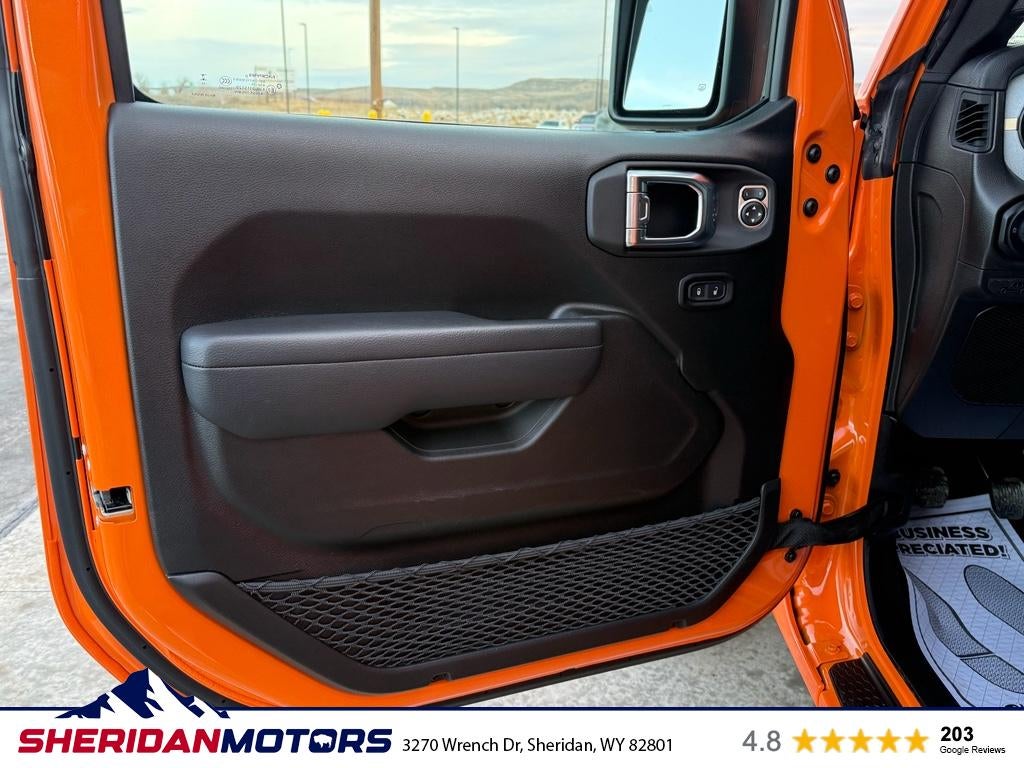 2025 Jeep Wrangler 4-Door Summit 4x4