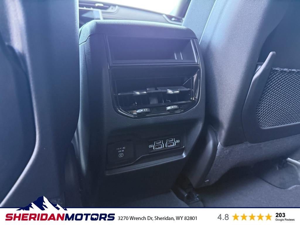 2025 Jeep Grand Cherokee GRAND CHEROKEE LAREDO X 4X4