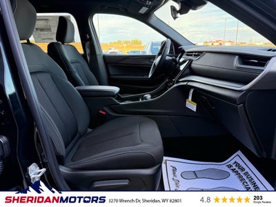 2025 Jeep Grand Cherokee GRAND CHEROKEE LAREDO X 4X4