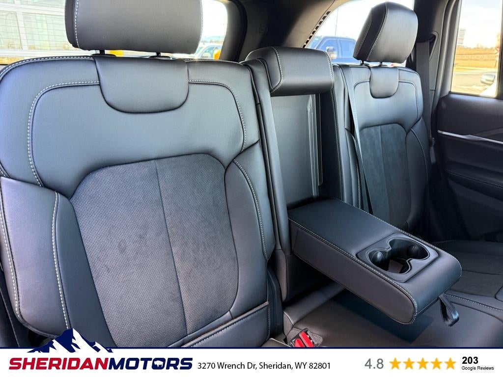 2026 Jeep Grand Cherokee GRAND CHEROKEE LAREDO ALTITUDE 4X4