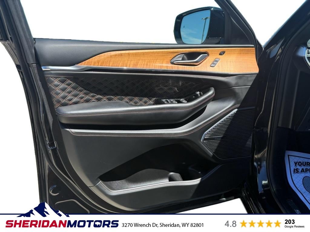 2023 Jeep Grand Cherokee Summit Reserve