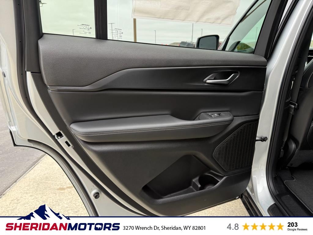 2025 Jeep Grand Cherokee GRAND CHEROKEE L ALTITUDE X 4X4