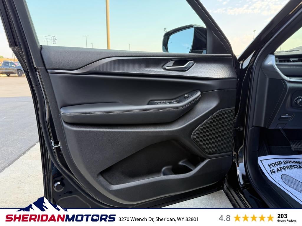 2025 Jeep Grand Cherokee GRAND CHEROKEE L ALTITUDE X 4X4