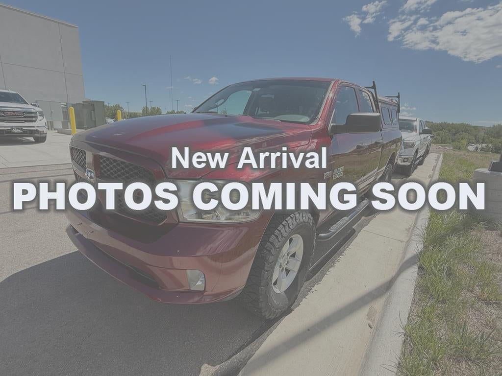 2017 RAM 1500 Express Quad Cab 4x4 6'4' Box