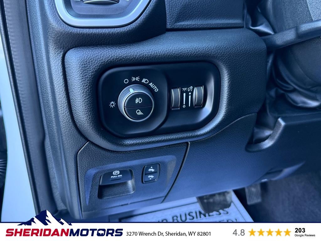 2025 RAM 1500 Big Horn Crew Cab 4x4 5'7' Box