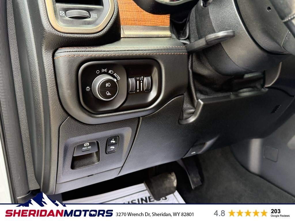 2020 RAM 1500 Laramie Longhorn Crew Cab 4x4 5'7' Box