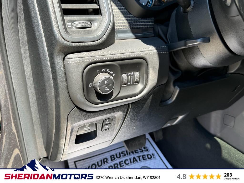 2020 RAM 1500 Limited Crew Cab 4x4 6'4' Box