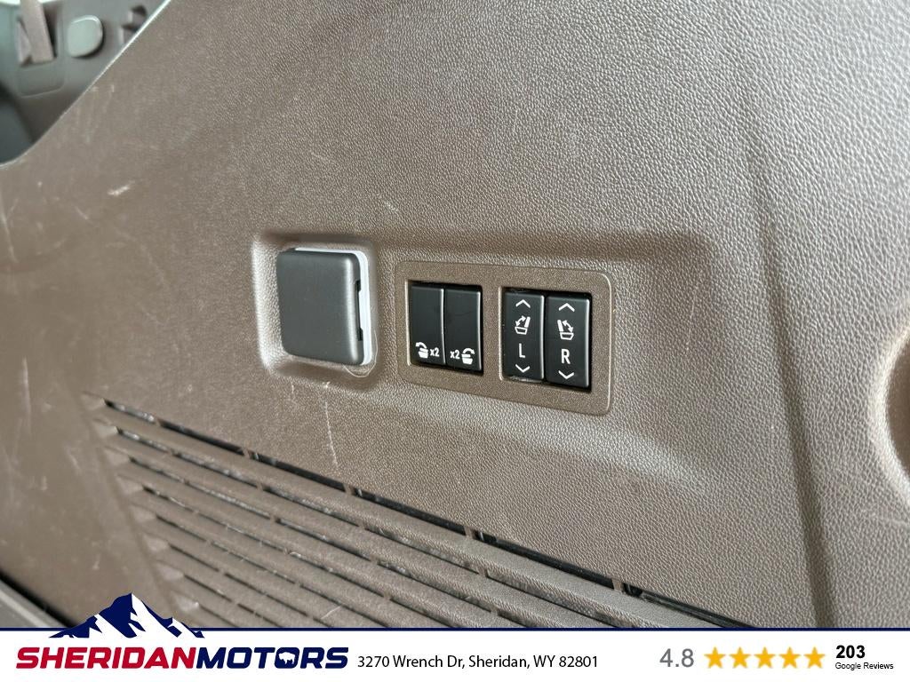 2023 GMC Yukon XL 4WD SLT