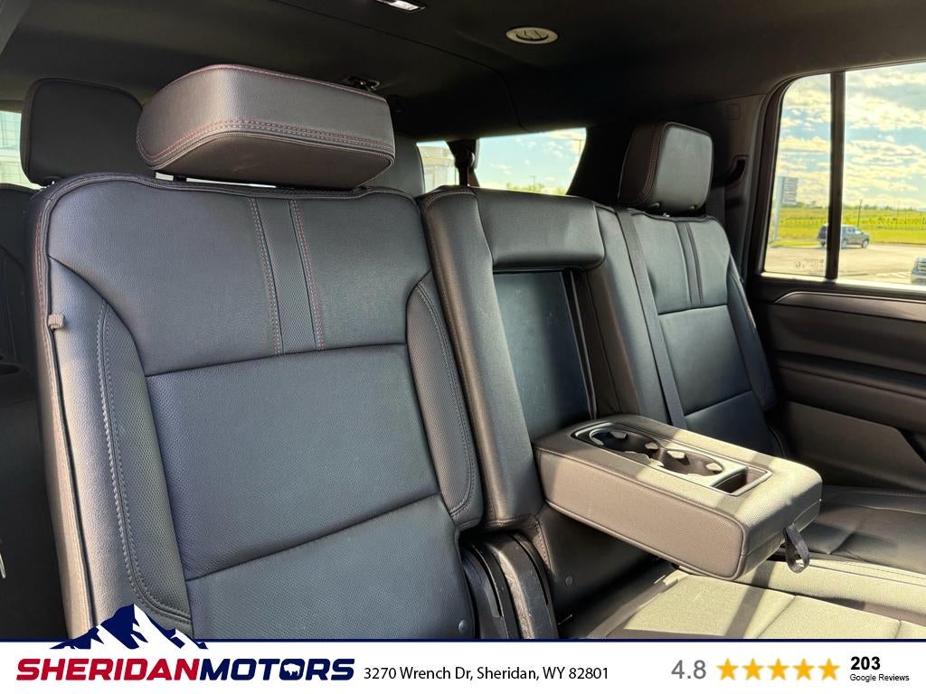 2023 Chevrolet Suburban 4WD RST