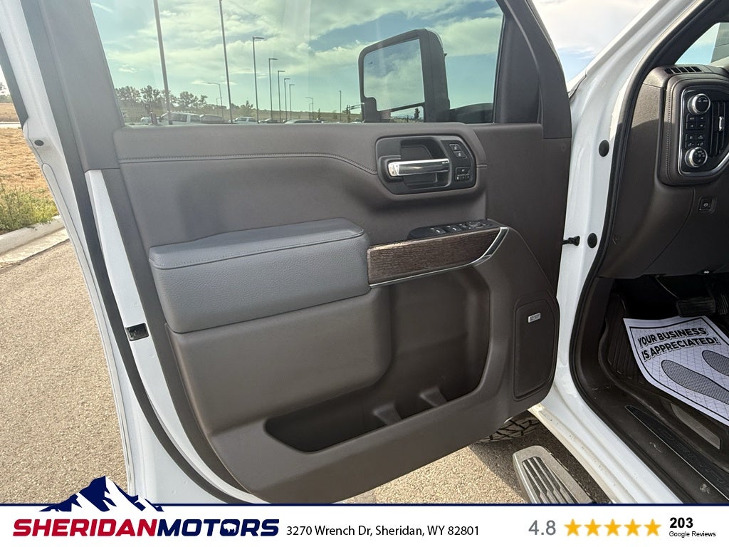 2022 GMC Sierra 2500HD 4WD Crew Cab Standard Bed Denali