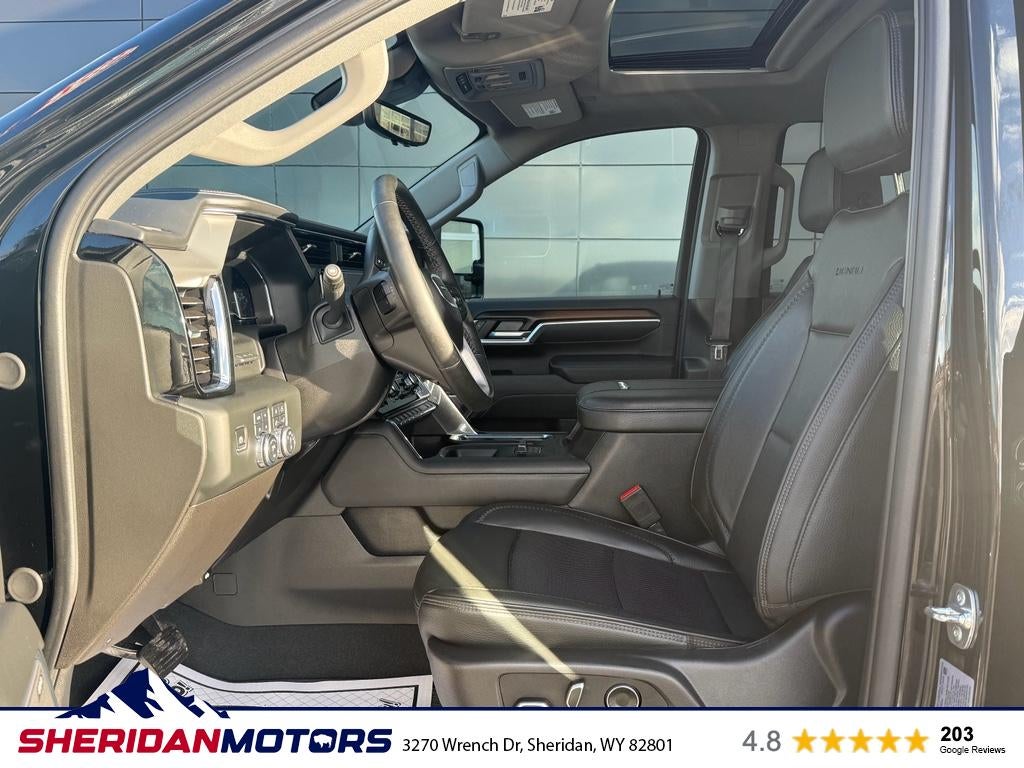 2025 GMC Sierra 3500HD 4WD Crew Cab Standard Bed Denali