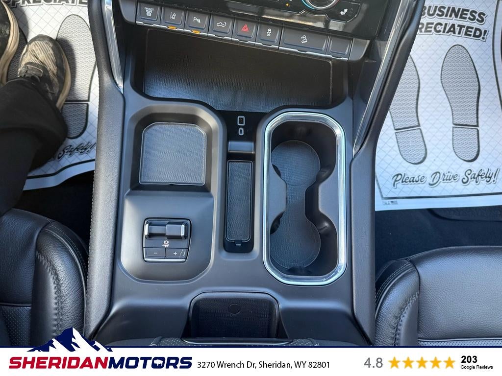 2025 GMC Sierra 3500HD 4WD Crew Cab Standard Bed Denali