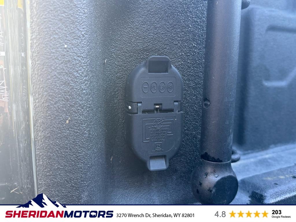 2025 GMC Sierra 3500HD 4WD Crew Cab Standard Bed Denali