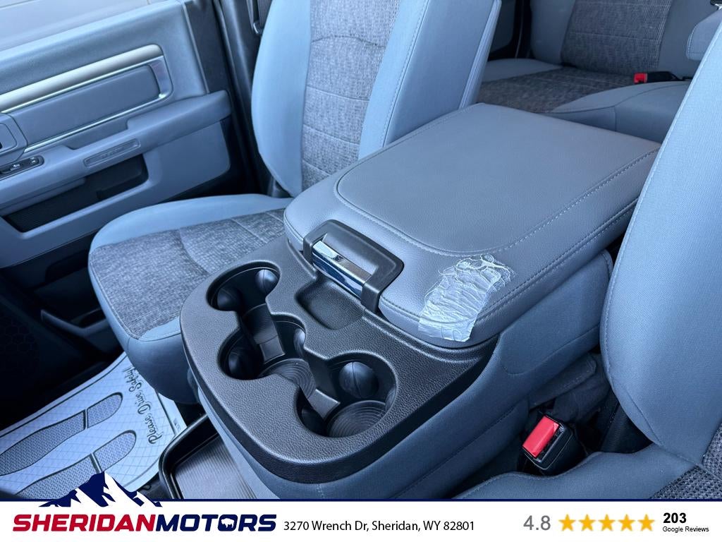 2017 RAM 1500 Big Horn Crew Cab 4x4 5'7' Box
