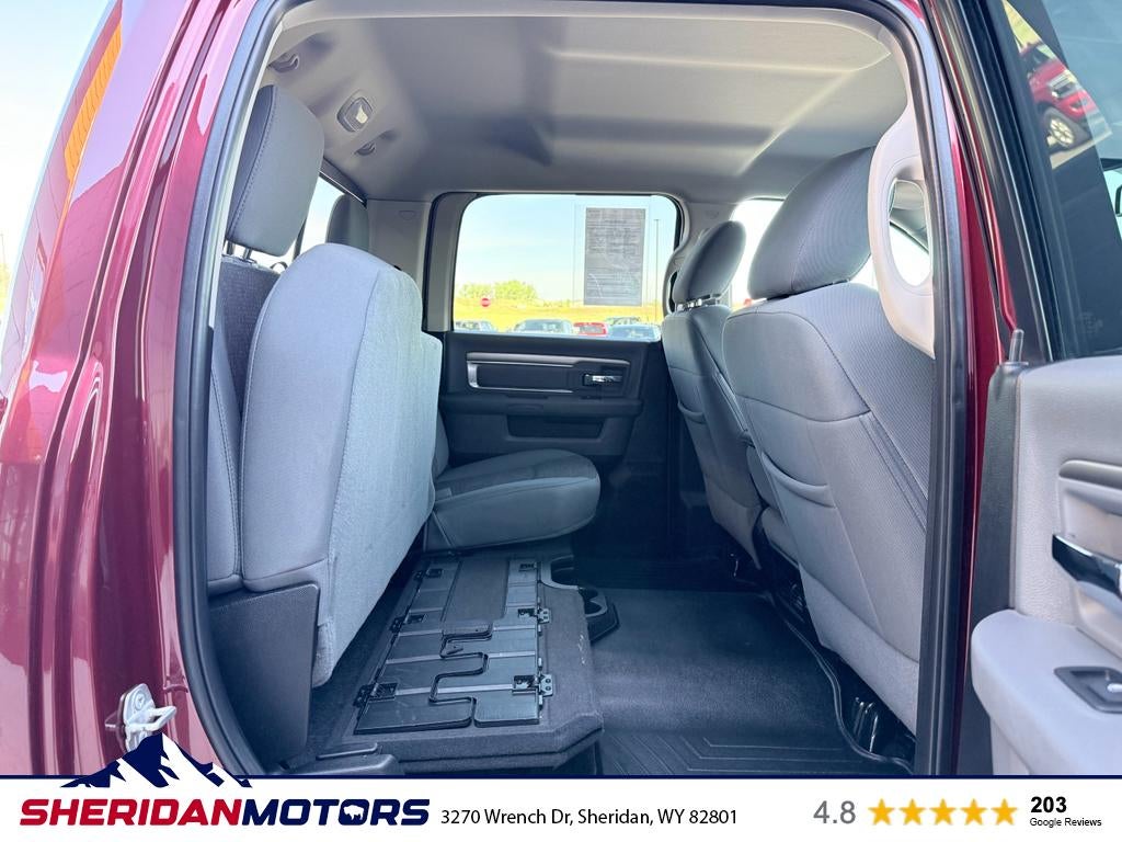 2017 RAM 1500 Big Horn Crew Cab 4x4 5'7' Box