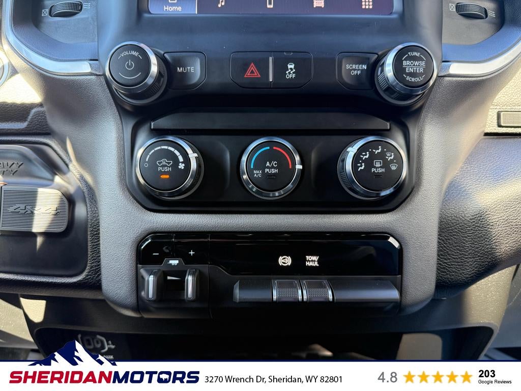 2024 RAM 2500 Big Horn Crew Cab 4x4 6'4' Box