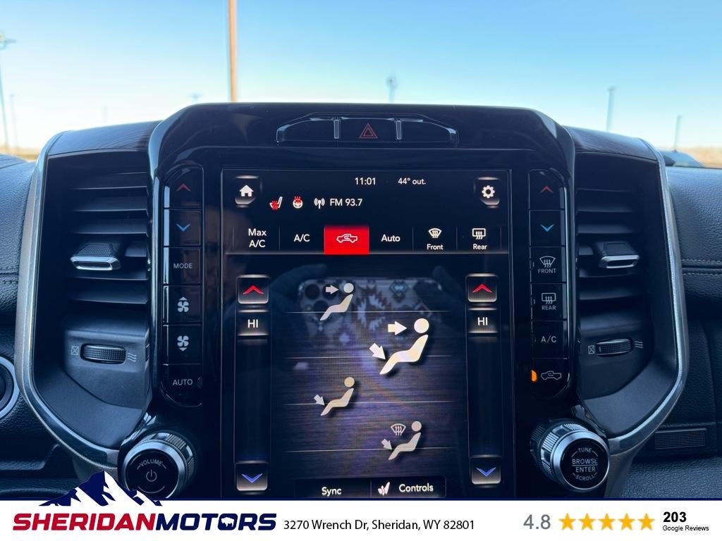 2019 RAM 2500 Laramie Crew Cab 4x4 6'4' Box