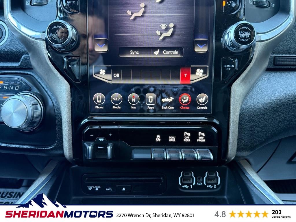 2019 RAM 2500 Laramie Crew Cab 4x4 6'4' Box