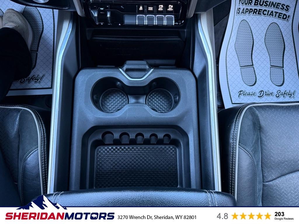 2019 RAM 2500 Laramie Crew Cab 4x4 6'4' Box