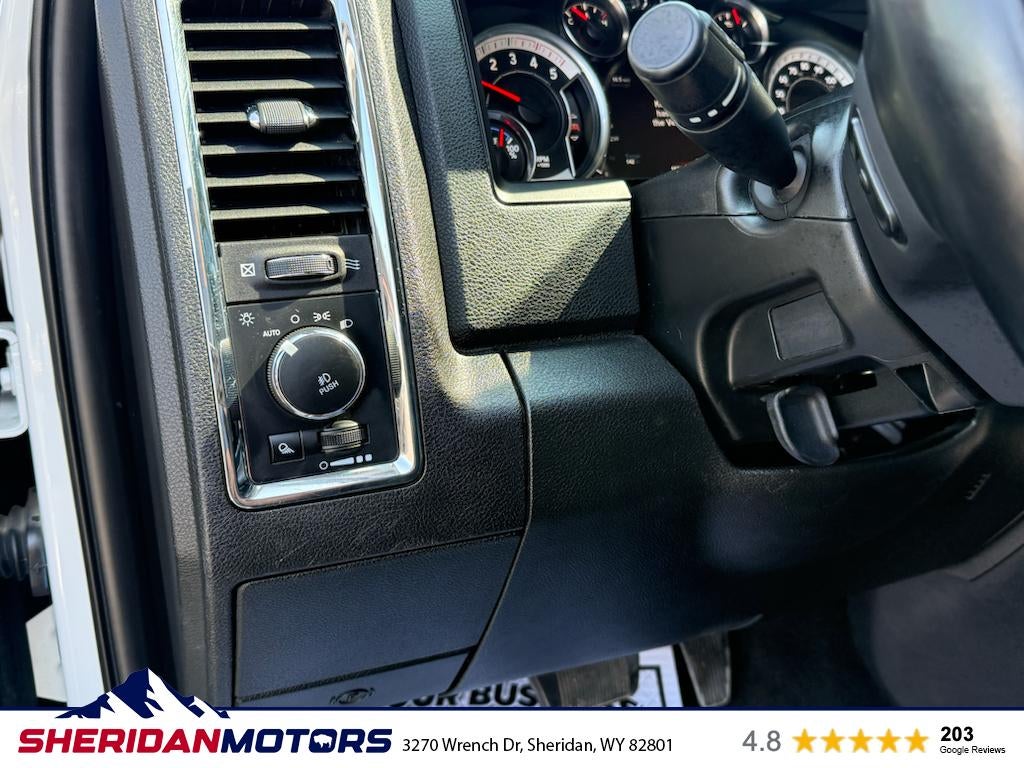 2018 RAM 2500 Laramie Crew Cab 4x4 6'4' Box