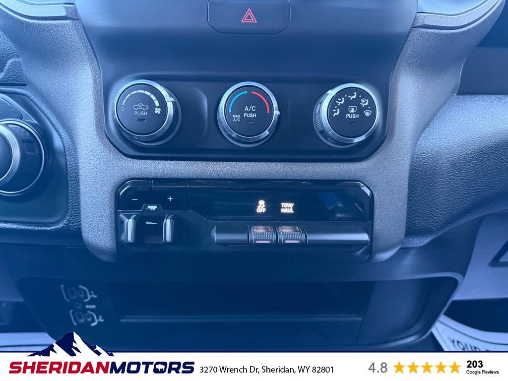 2019 RAM 2500 Tradesman Crew Cab 4x4 8' Box