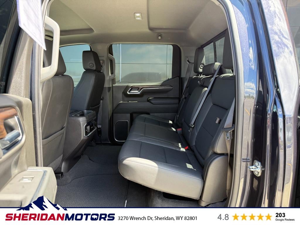 2025 GMC Sierra 1500 4WD Crew Cab Short Box SLT